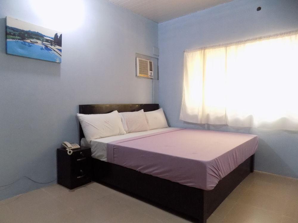 איקג'ה Posh Apartments And Hotel מראה חיצוני תמונה