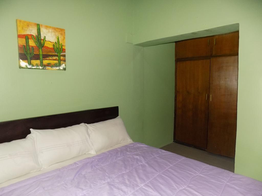 איקג'ה Posh Apartments And Hotel מראה חיצוני תמונה