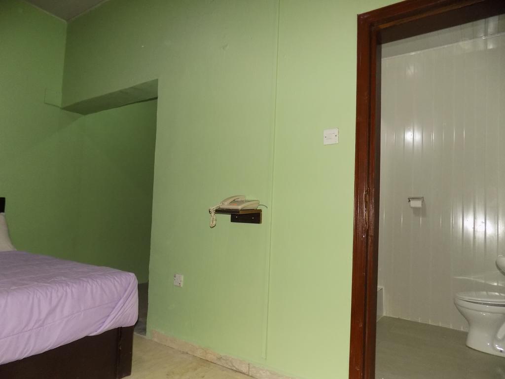 איקג'ה Posh Apartments And Hotel מראה חיצוני תמונה