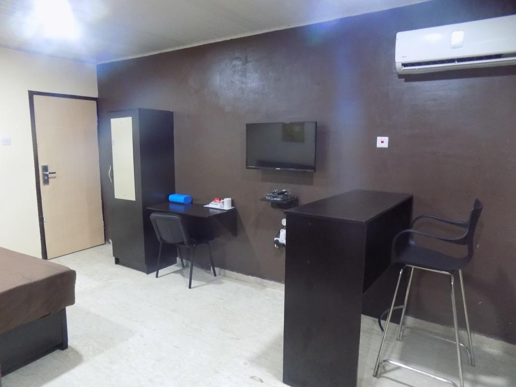 איקג'ה Posh Apartments And Hotel מראה חיצוני תמונה