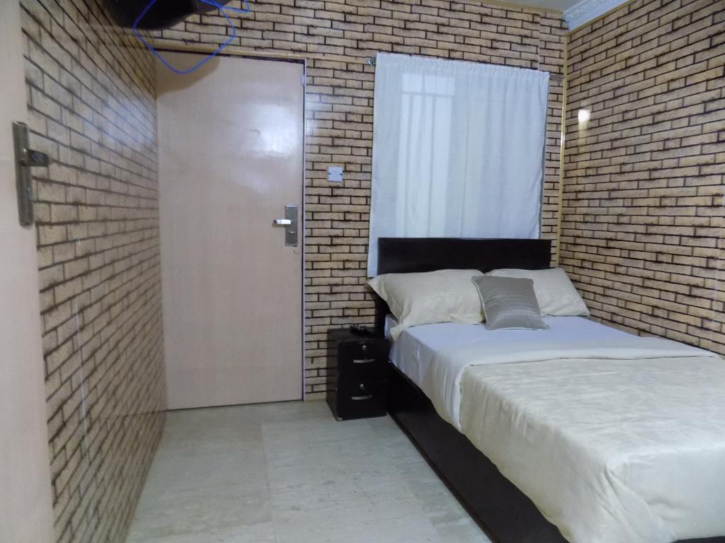 איקג'ה Posh Apartments And Hotel מראה חיצוני תמונה