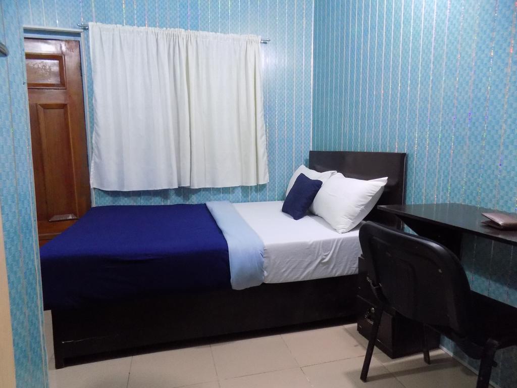 איקג'ה Posh Apartments And Hotel מראה חיצוני תמונה